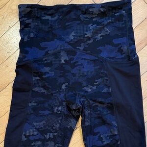 SPANX Black and Blue Camouflage Leggings